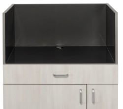 Wnęka regału pokryta szkłem lacobel, narożniki zabezpieczone sylikonem przed wilgocią