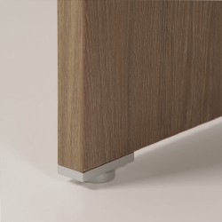 Stół  na aluminiowych stópkach z regulacją poziomu