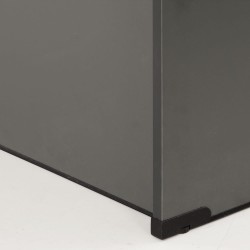 Lada na stópkach z listwą zabezpieczającą od wilgoci