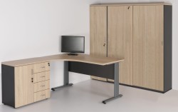 Zestaw Z-145 L biurko na stelażu z szafką oraz regał na ubrania i regał na segregatory (5 poziomów) - na zdjęciu drzwi przesuwne w pozycji zamkniętej