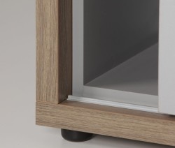 Drzwi przesuwne na prowadnicach aluminiowych