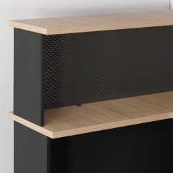 Boczna część lady odgradzająca klientów od obsługi