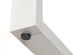 Bok biurka na stópkach z regulacją poziomu