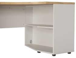 Widok na wnętrze szafki