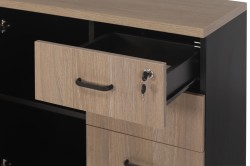 Przykład mebli w kolorze dąb urban kawowy 12 + czarny 40